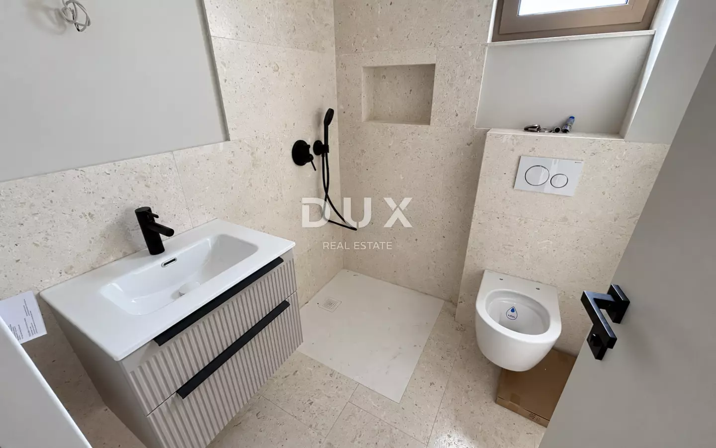 3-bedroom Apartment In Tribunj, Croatia (100,51 M²)