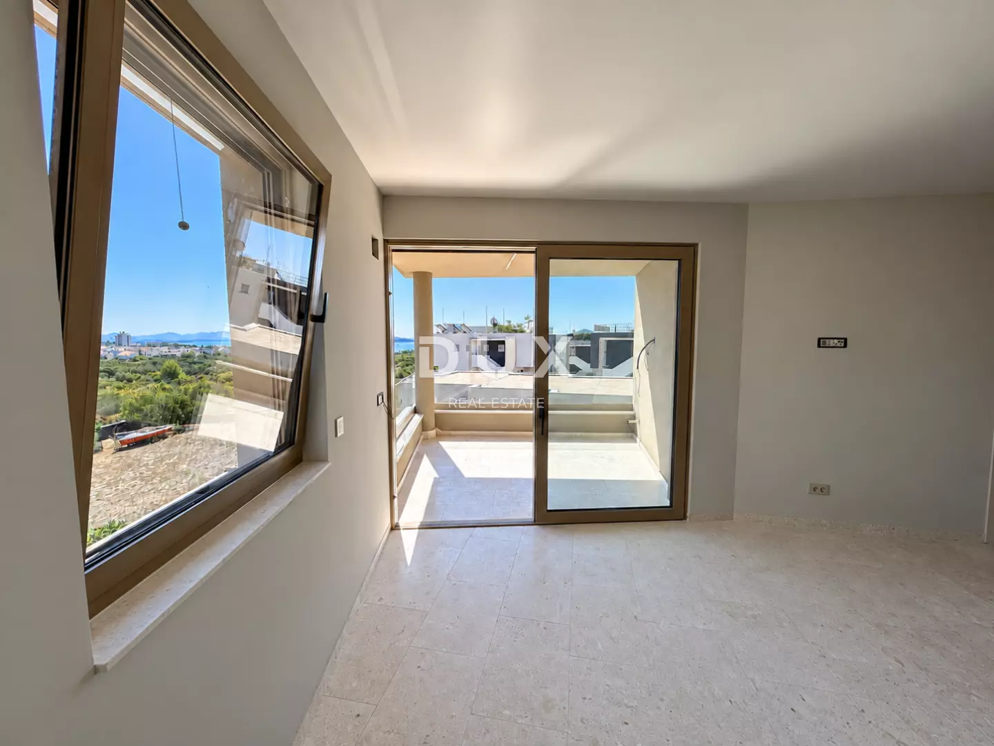 3-bedroom Apartment In Tribunj, Croatia (100,51 M²)