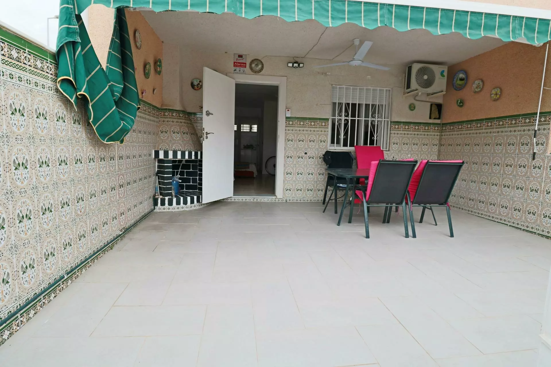 3-bedroom Town House In Torrevieja, Spain (100 M²)
