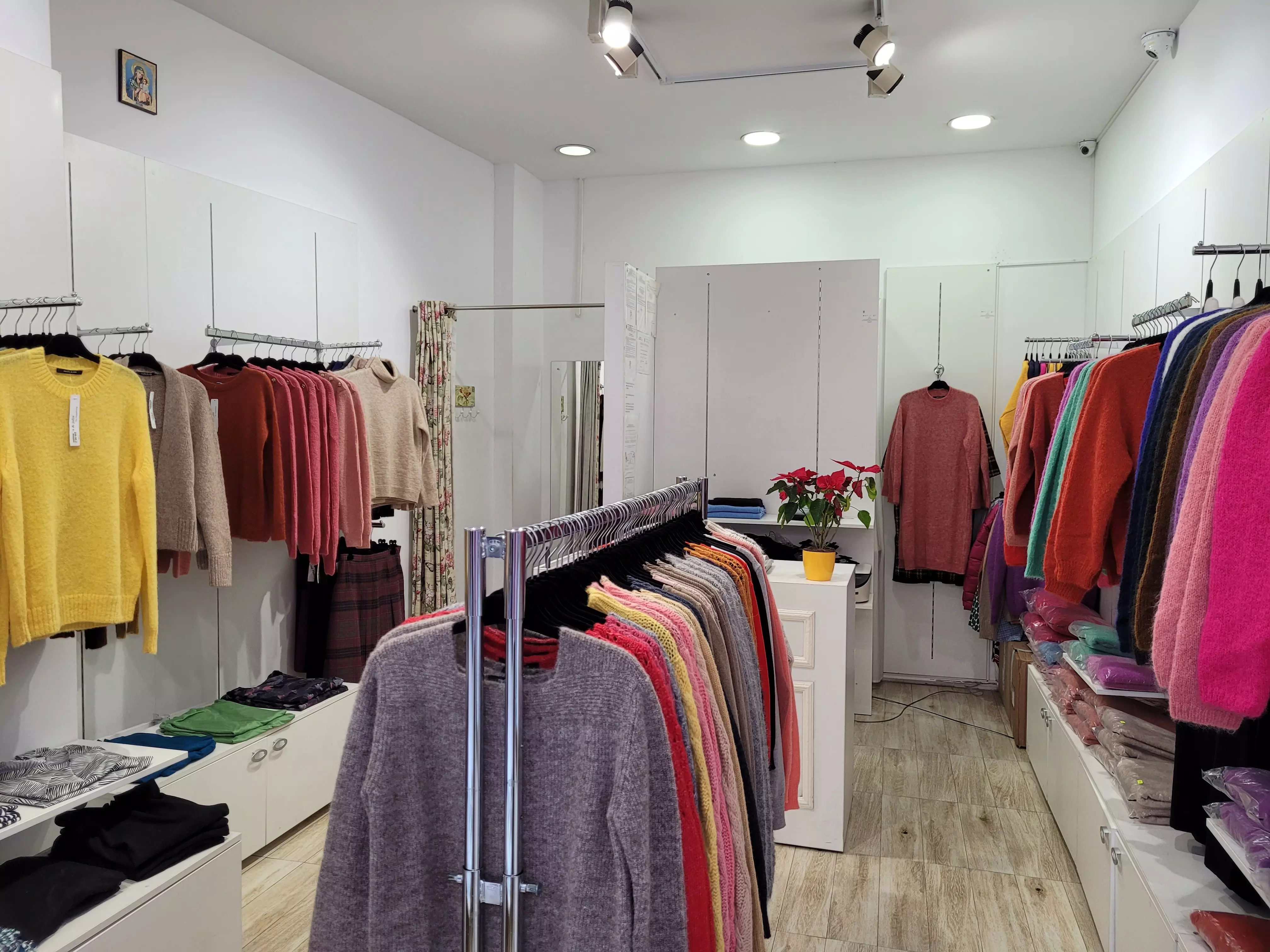 High-foot-traffic Commercial Investment | Prime Street Frontage | 20 Sqm Near Central Market
