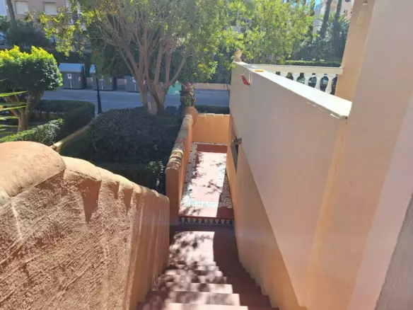 2-bedroom Apartment In Torrevieja, Spain (160 M²)
