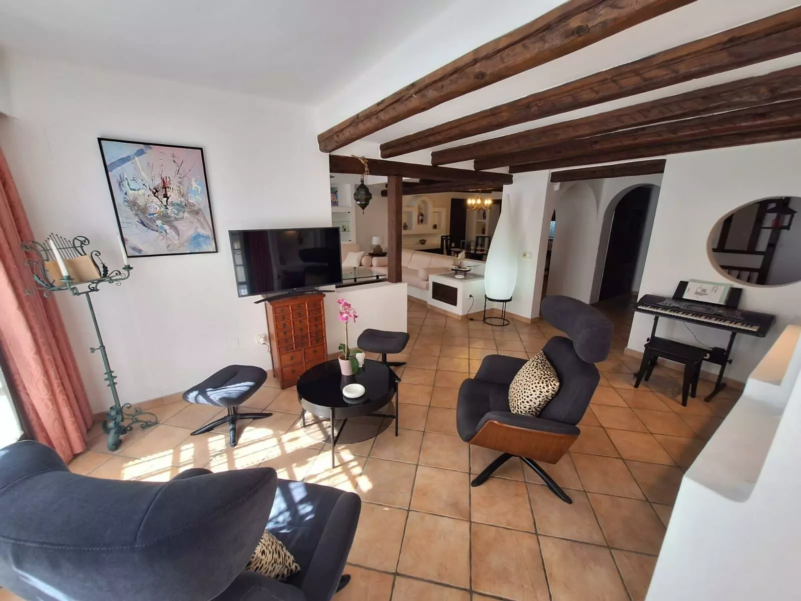 2-bedroom Apartment In Torrevieja, Spain (160 M²)