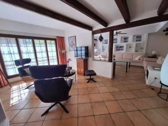 2-bedroom Apartment In Torrevieja, Spain (160 M²)