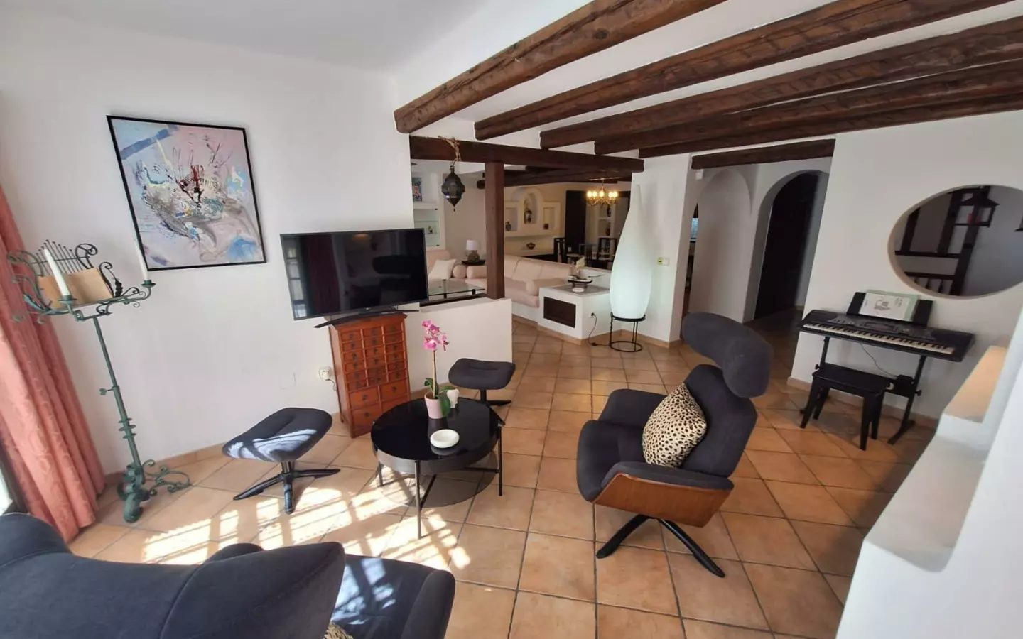 2-bedroom Apartment In Torrevieja, Spain (160 M²)