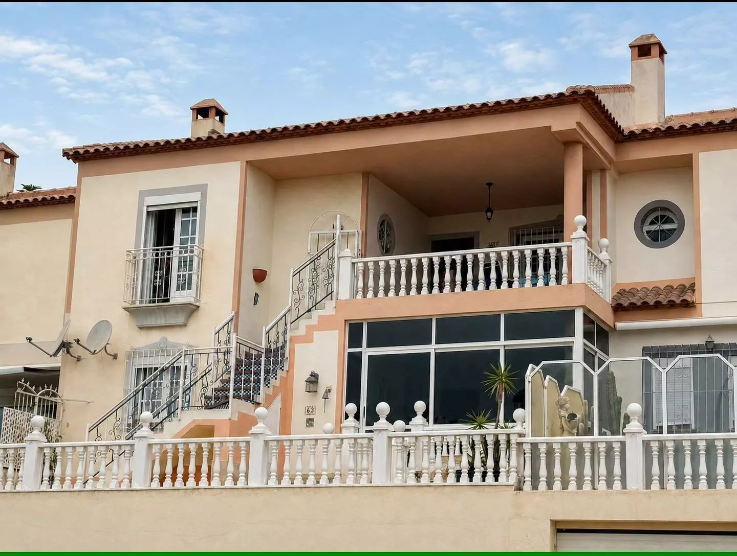 2-bedroom Bungalow In Torrevieja, Spain (75 M²)