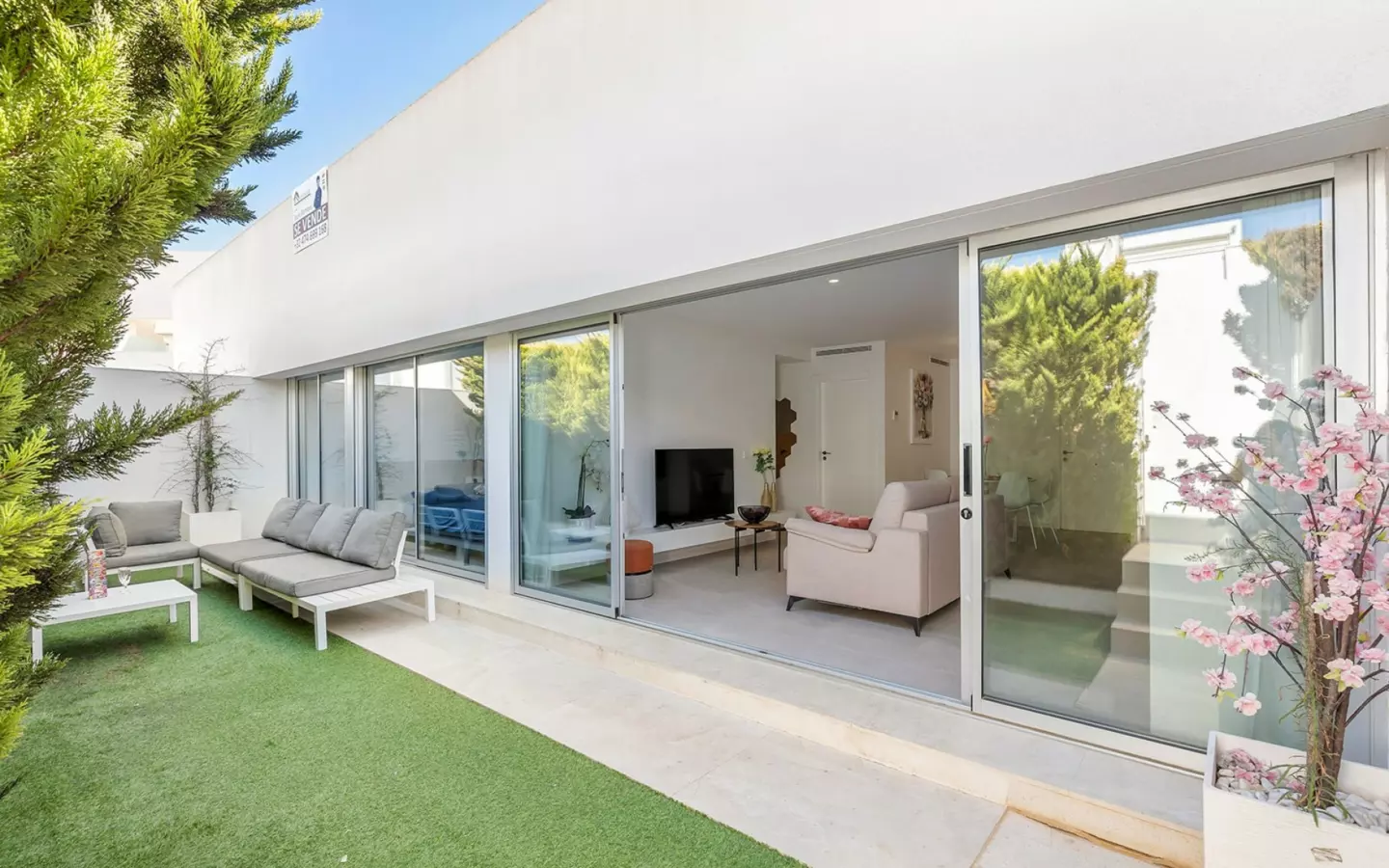 2-bedroom Apartment In Torrevieja, Spain (78 M²)