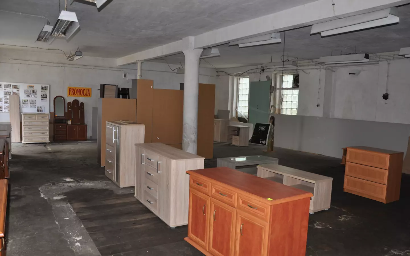 Historic Commercial And Residential Property With Production Halls And 6,000 M² Land In Poland