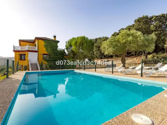 6-bedroom Villa In Ronda, Spain (256 M²)