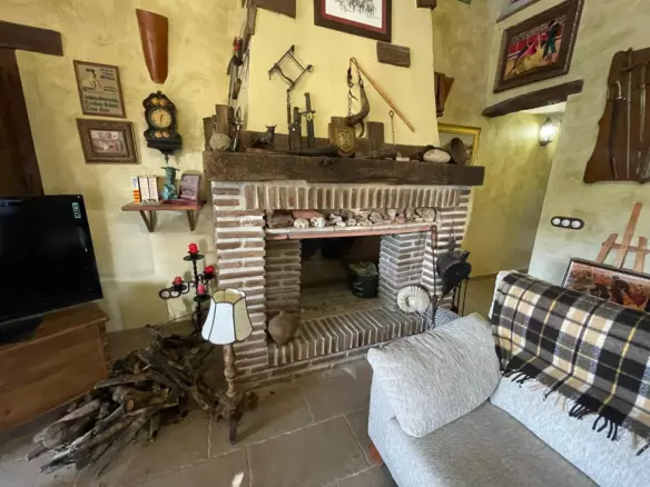 3-bedroom Country House In Alfarnate, Spain (145 M²)