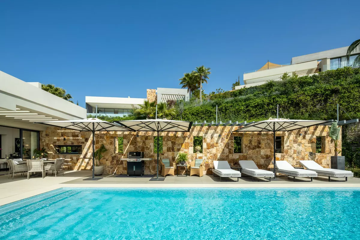 5-bedroom Villa In Marbella, Spain (532 M²)