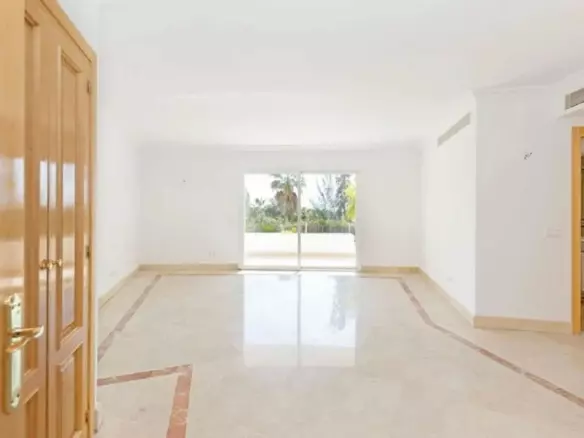 5-bedroom Villa In Málaga, Spain (919 M²)