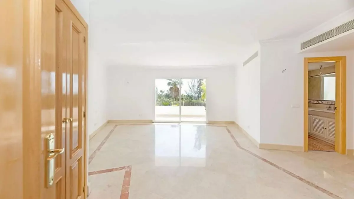 5-bedroom Villa In Málaga, Spain (919 M²)