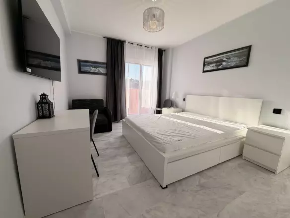 2-bedroom Apartment In Marbella, Spain (129 M²)