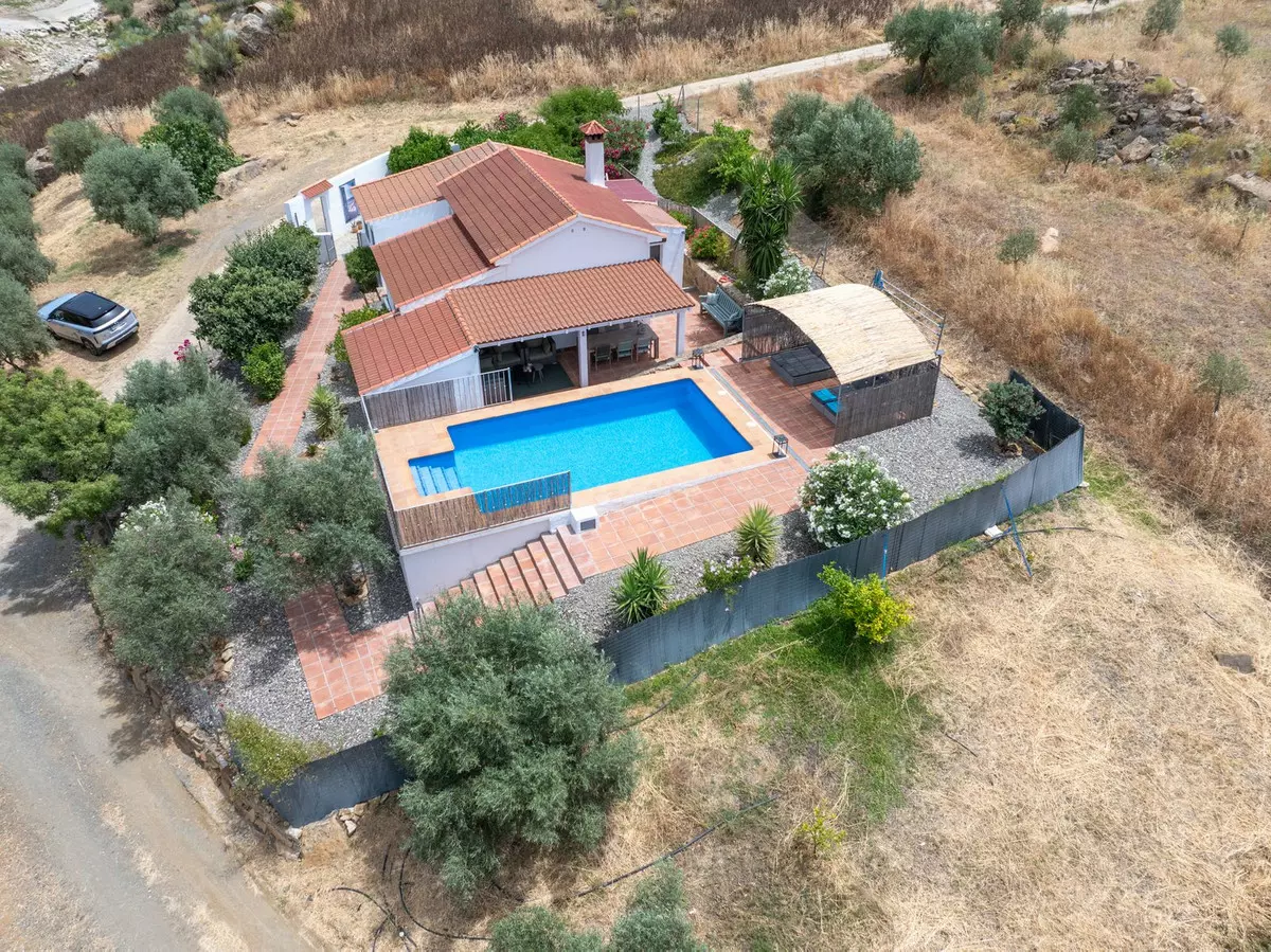 3-bedroom Country House In Álora, Spain (96 M²)