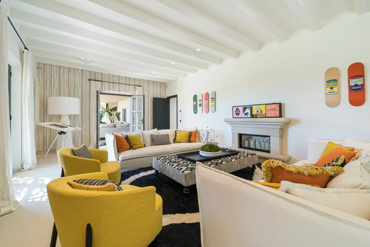 5-bedroom Villa In Santa Maria Del Camí, Spain (670 M²)