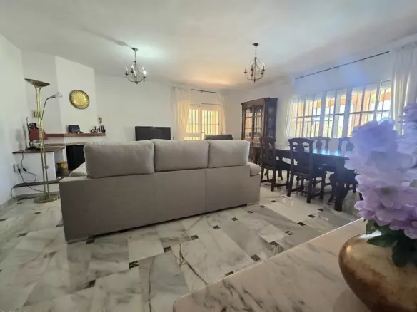 4-bedroom Villa In Málaga, Spain (435 M²)