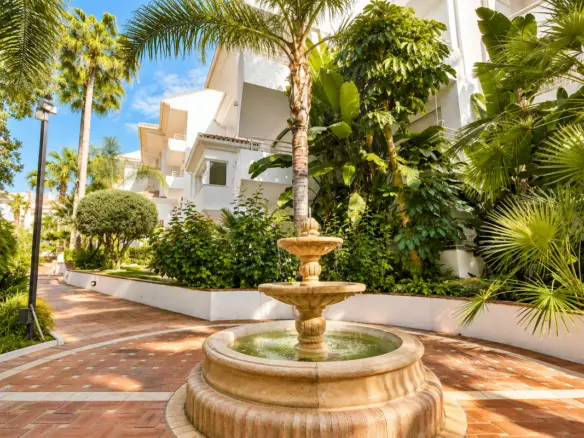 4-bedroom Apartment In Marbella, Spain (217 M²)