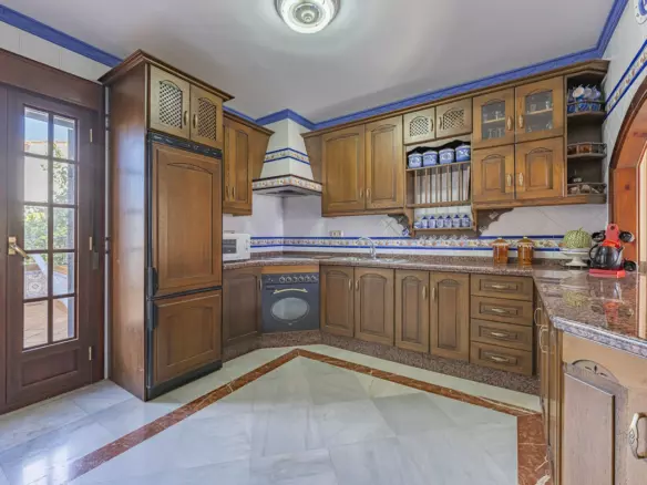 4-bedroom Town House In Gaucín, Spain (260 M²)