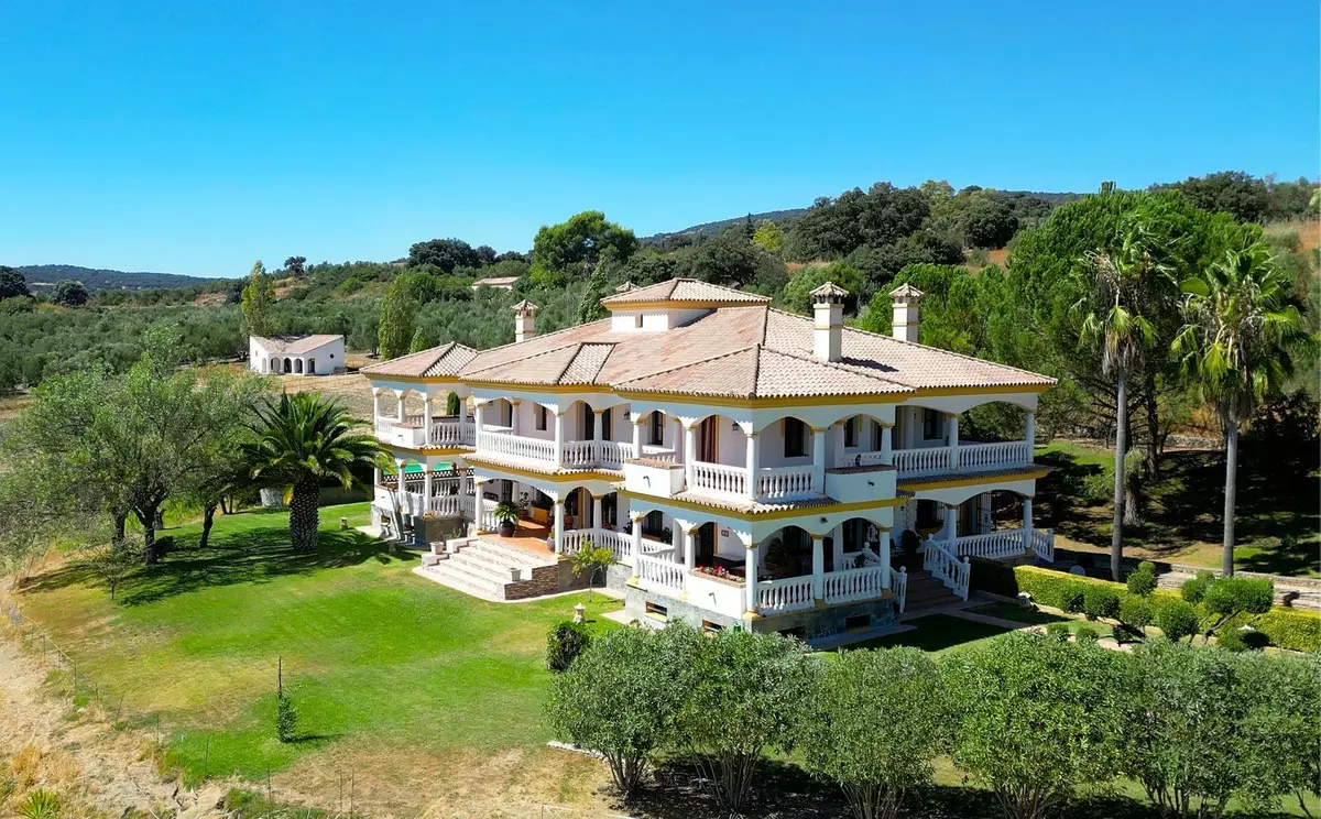 5-bedroom Country House In Ronda, Spain (950 M²)