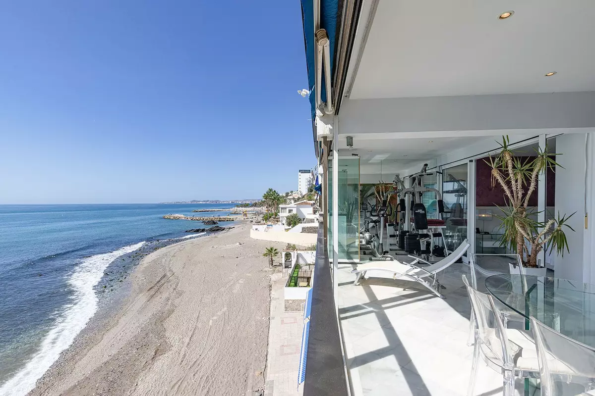 2-bedroom Apartment In Benalmádena, Spain (128 M²)