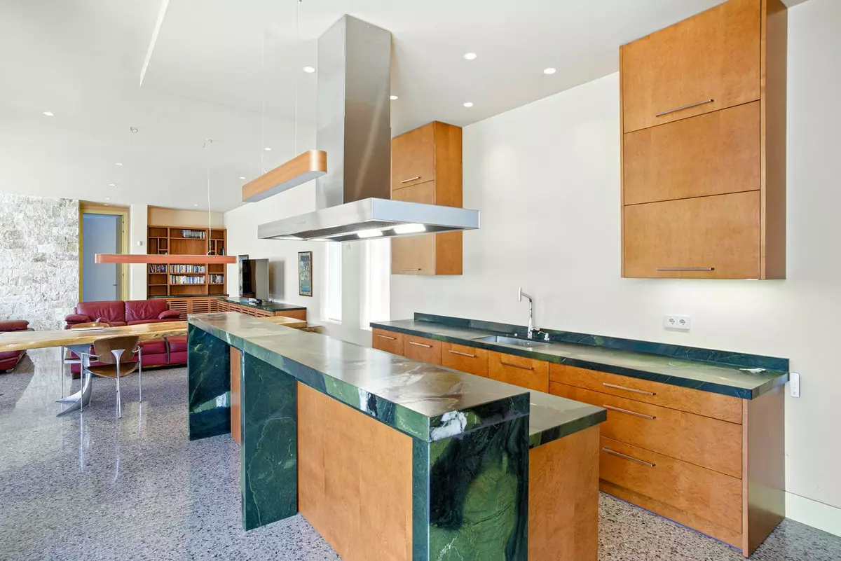 5-bedroom Villa In Marbella, Spain (410 M²)