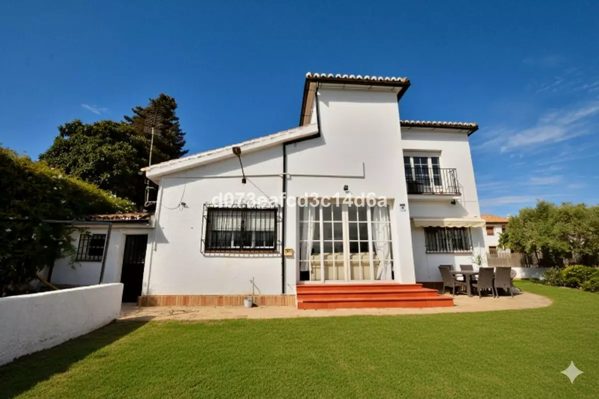 4-bedroom Villa In Ronda, Spain (220 M²)