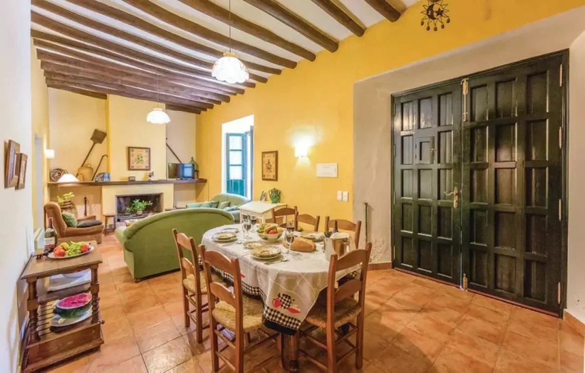 10-bedroom Country House In Cuevas Del Becerro, Spain (695 M²)