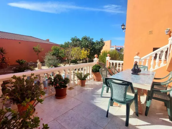5-bedroom Villa In Málaga, Spain (193 M²)