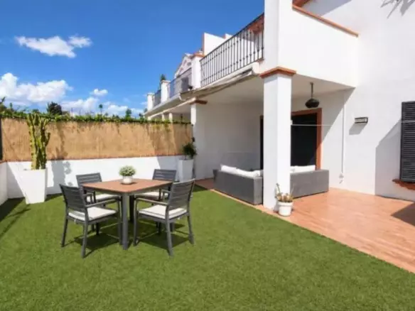 4-bedroom Town House In Marbella, Spain (240 M²)