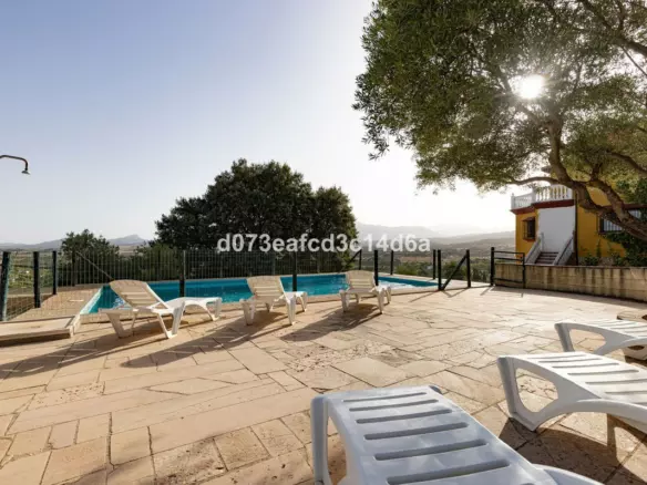 6-bedroom Villa In Ronda, Spain (256 M²)