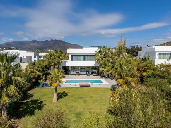 4-bedroom Villa In Mijas, Spain (538 M²)