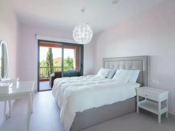 3-bedroom Apartment In Málaga, Spain (99 M²)