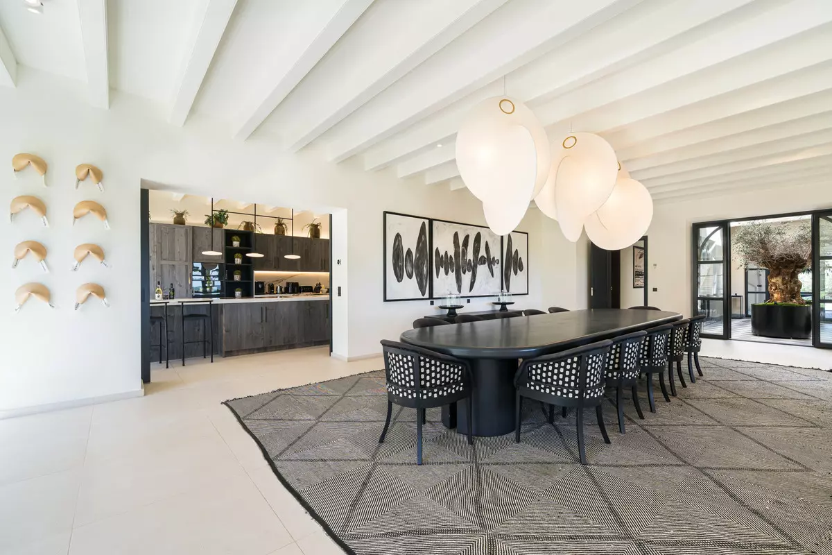 5-bedroom Villa In Santa Maria Del Camí, Spain (670 M²)
