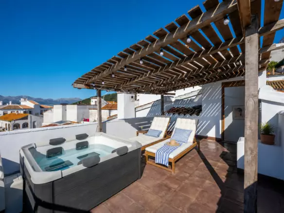 4-bedroom Town House In Gaucín, Spain (249 M²)