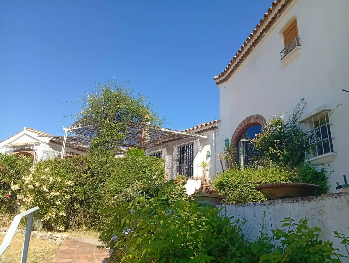 2-bedroom Country House In Gaucín, Spain (180 M²)