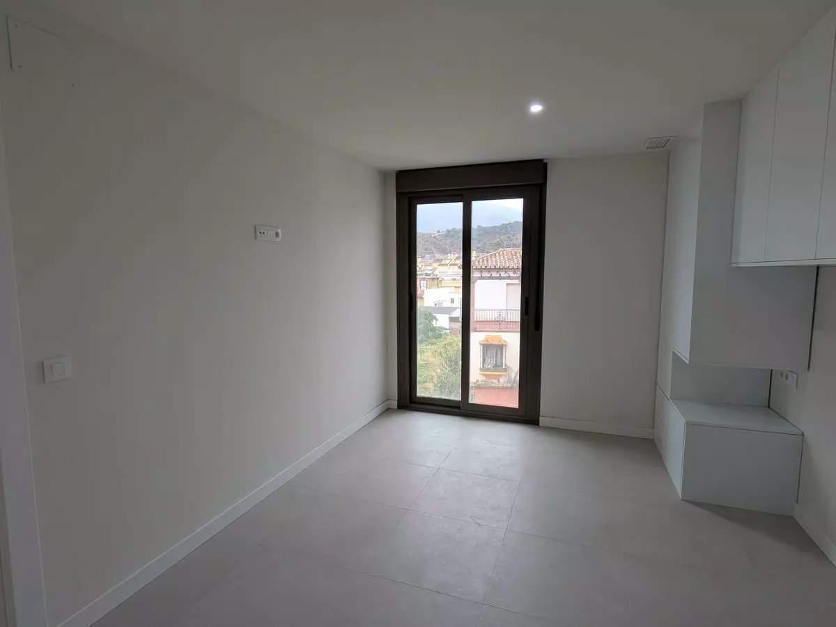 2-bedroom Apartment In Estepona, Spain (90 M²)