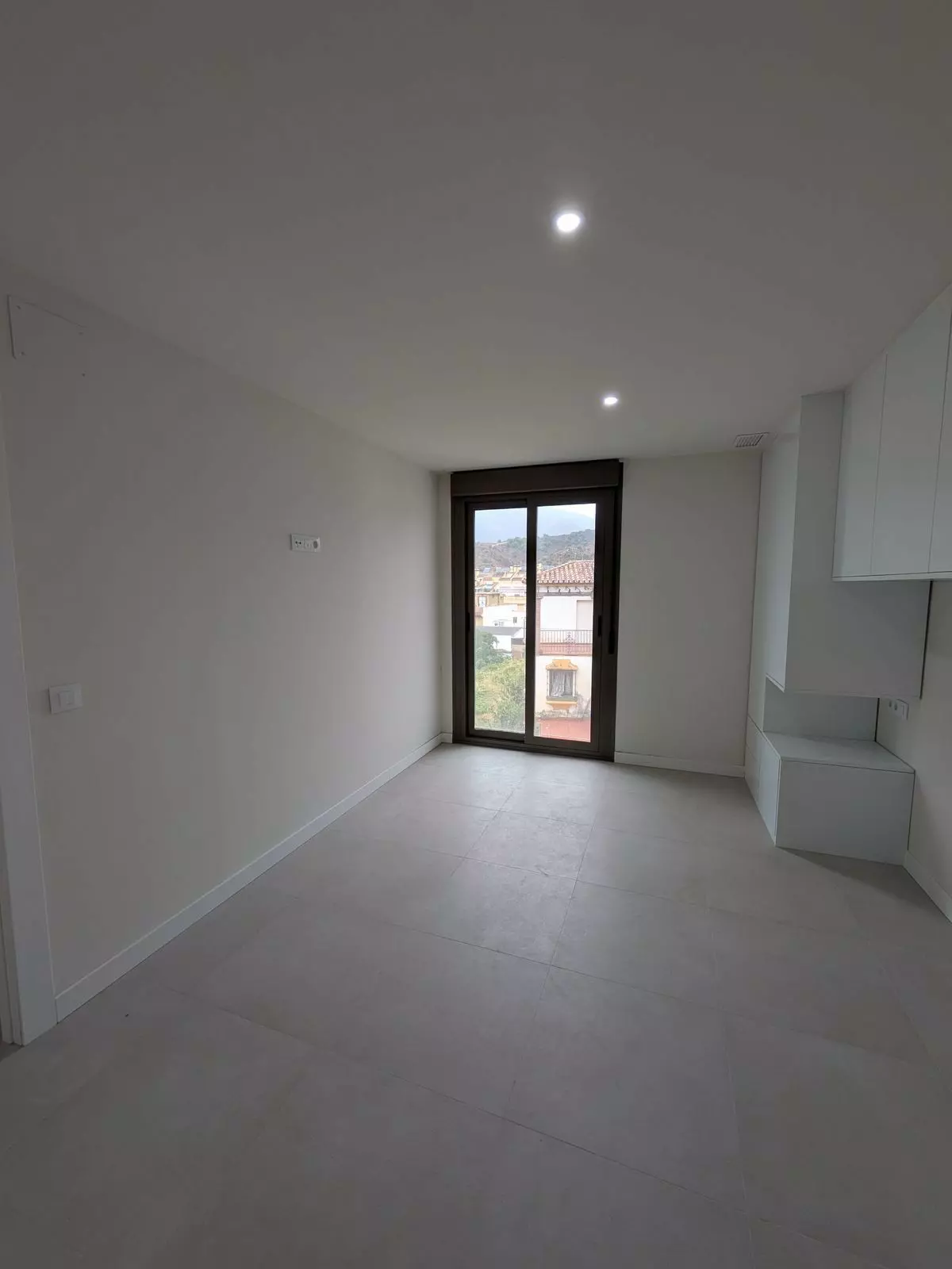 2-bedroom Apartment In Estepona, Spain (90 M²)