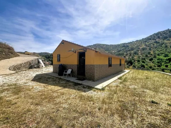 2-bedroom Country House In Totalán, Spain (64 M²)