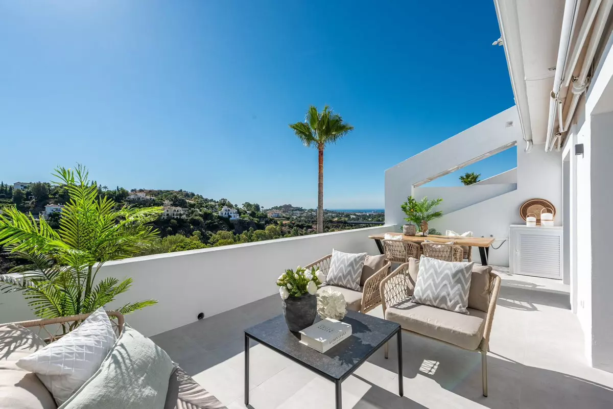 3-bedroom Apartment In Benahavis, Spain (110 M²)