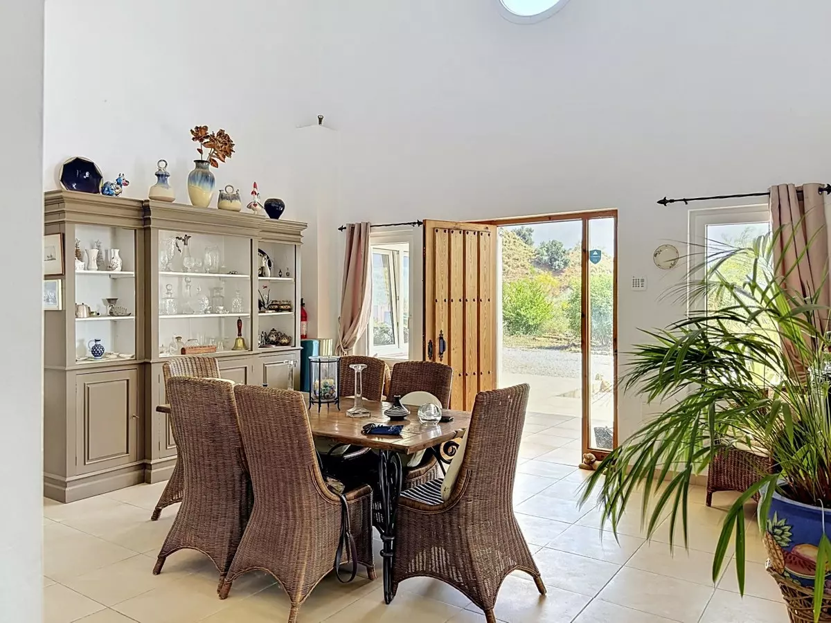 4-bedroom Villa In Canillas De Aceituno, Spain (273 M²)