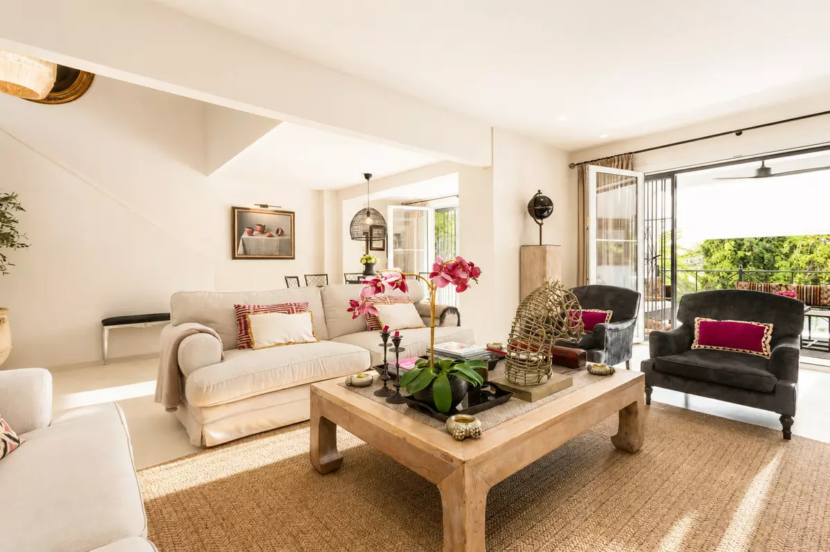 6-bedroom Town House In Marbella, Spain (305 M²)
