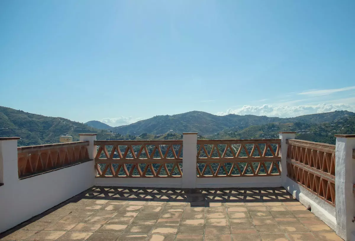 2-bedroom Villa In Frigiliana, Spain (90 M²)