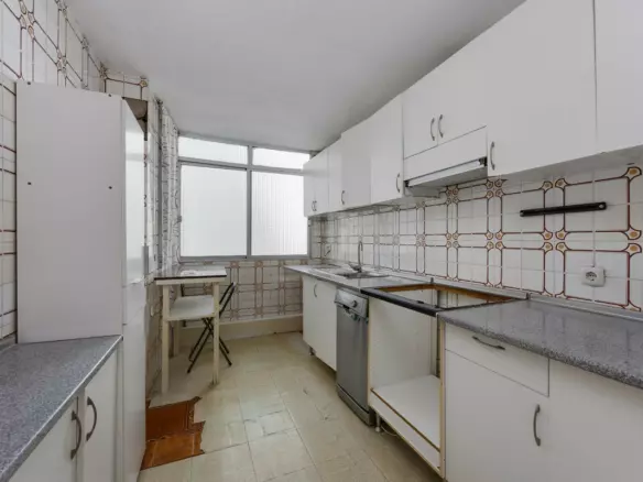 3-bedroom Apartment In Torrevieja, Spain (105 M²)