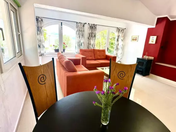2-bedroom Villa In La Viñuela, Spain (101 M²)