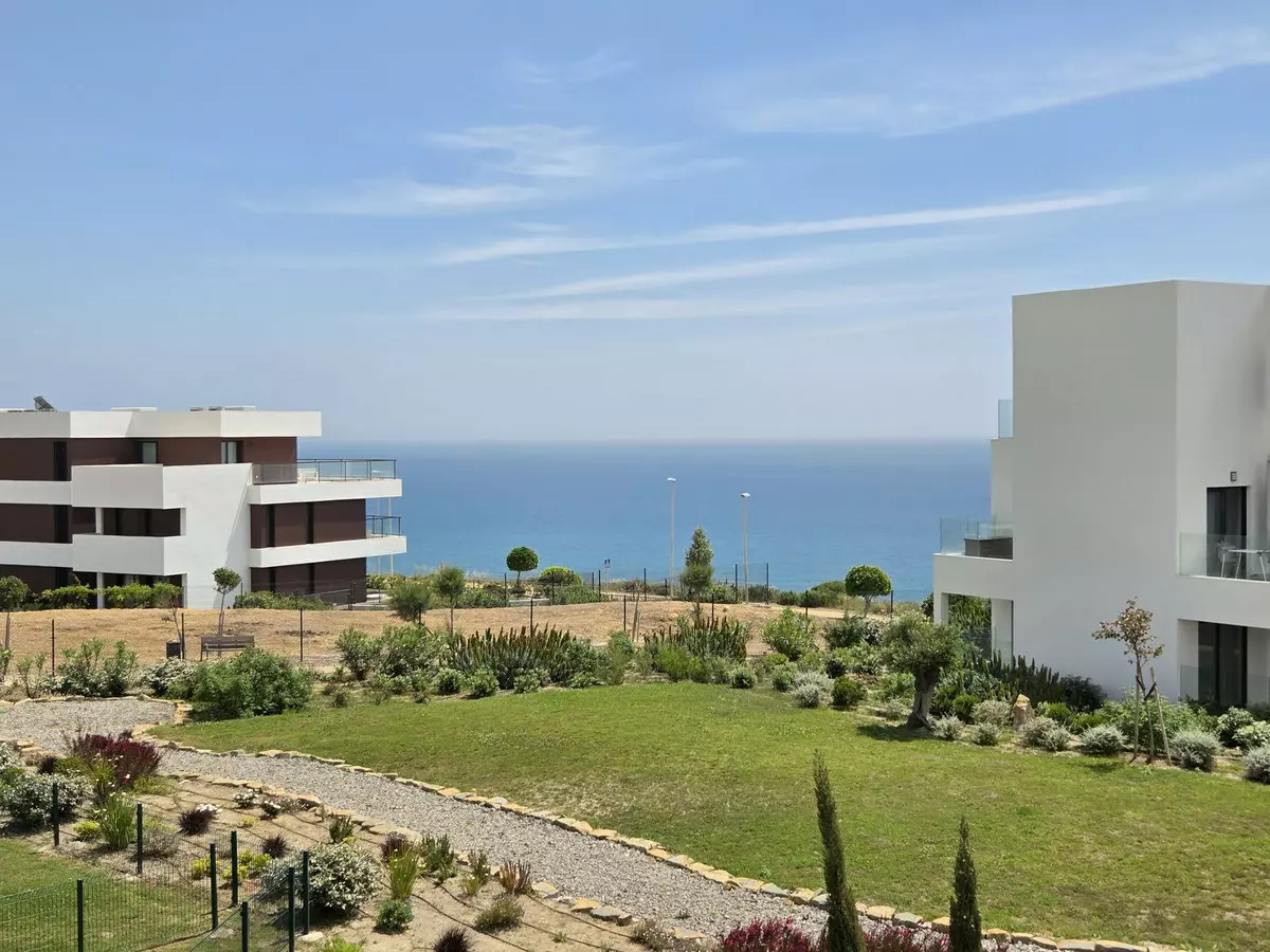 3-bedroom Apartment In Estepona, Spain (118 M²)