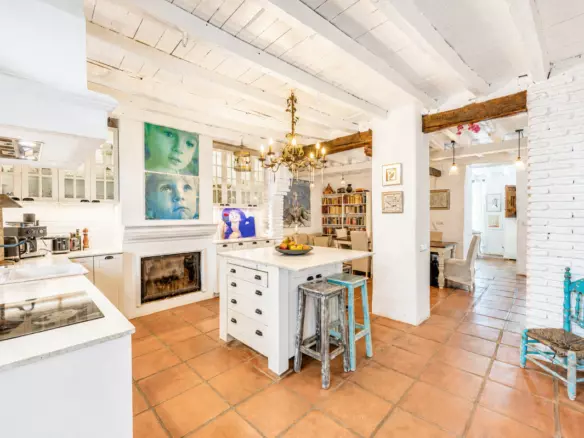 4-bedroom Town House In Gaucín, Spain (249 M²)