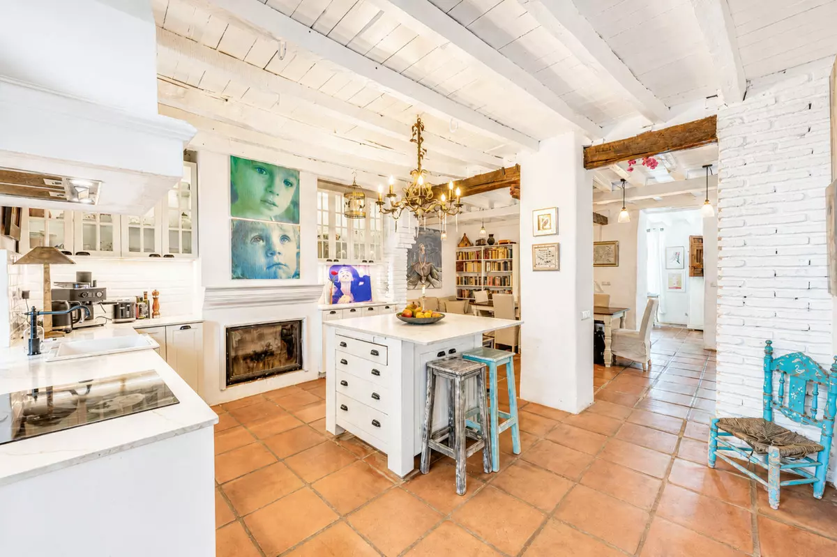 4-bedroom Town House In Gaucín, Spain (249 M²)