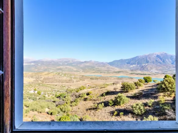 12-bedroom Villa In La Viñuela, Spain (786 M²)