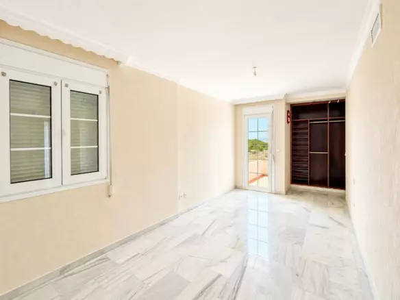 5-bedroom Country House In Estepona, Spain (300 M²)