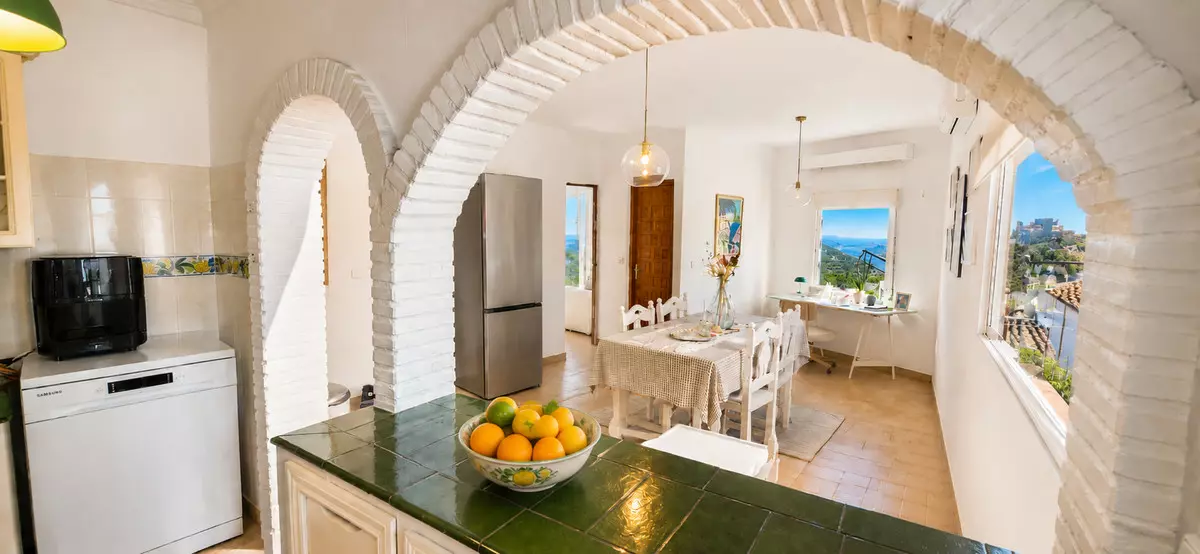3-bedroom Town House In Gaucín, Spain (229 M²)